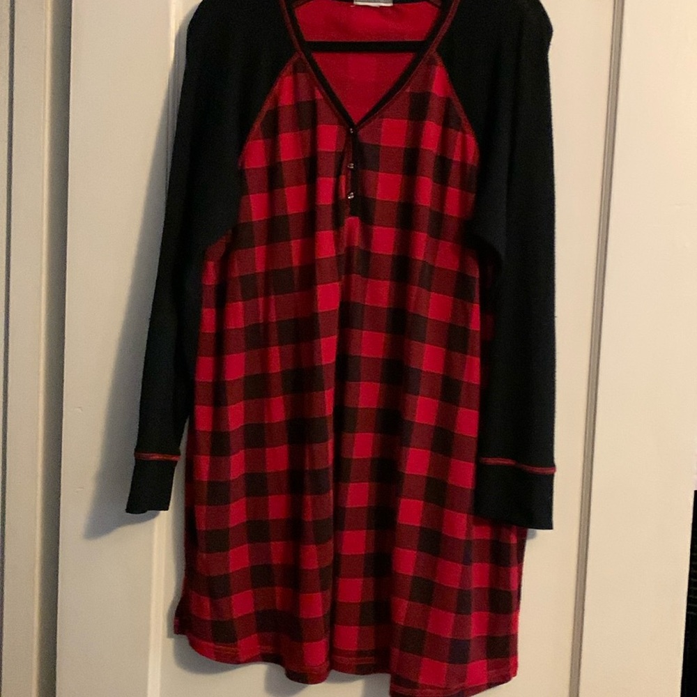 Cute red plaid Nightgown